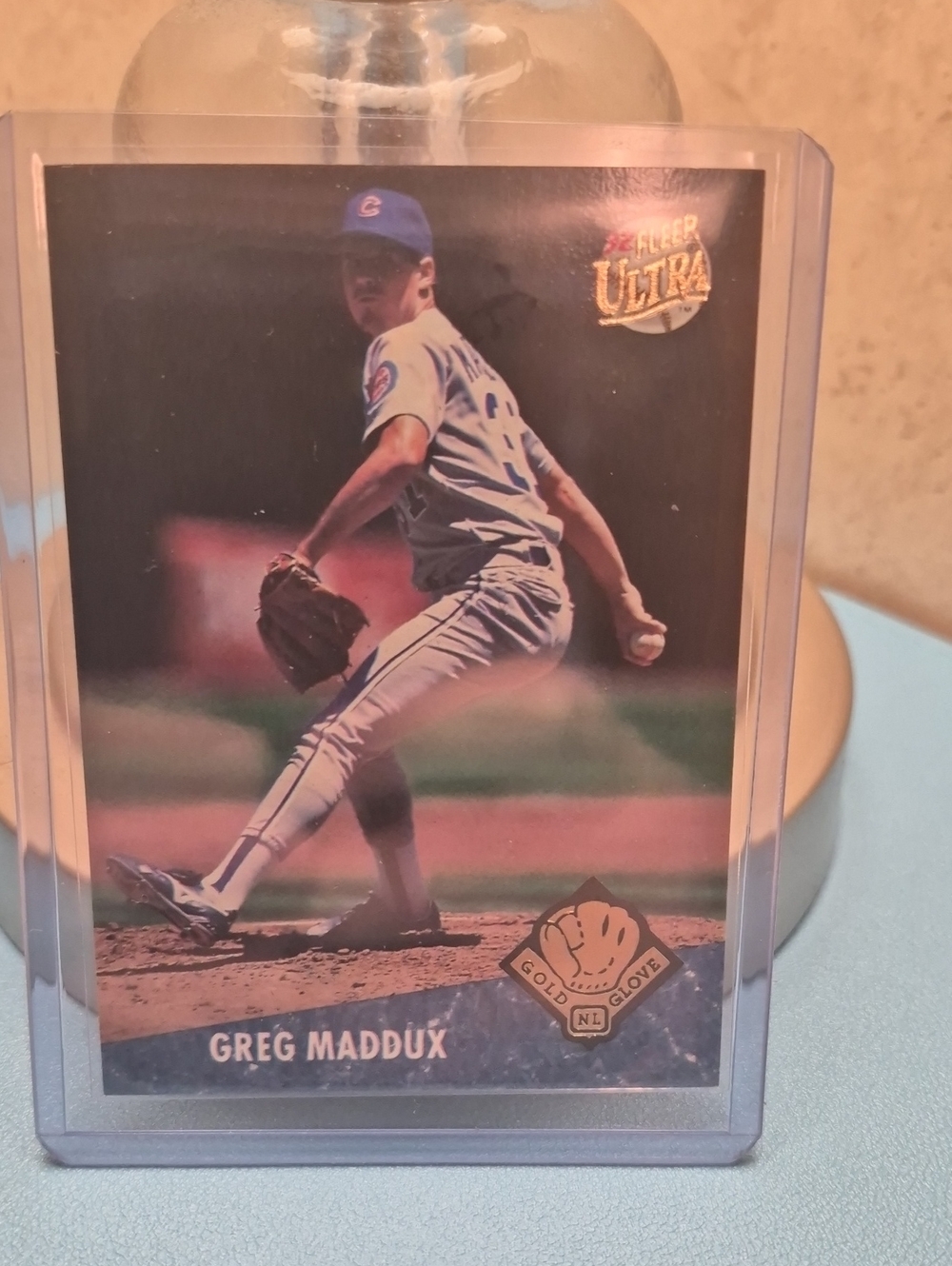 Greg Maddux Fleer Ultra Baseball Card - Blue Team Uniform